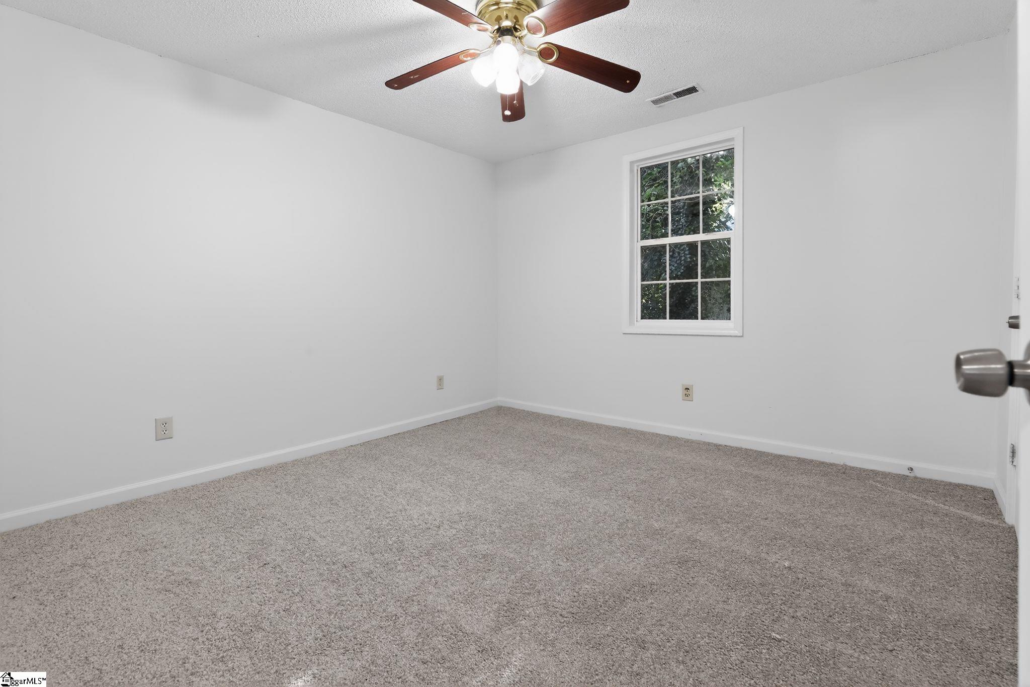 109 Washington Avenue Gaffney, SC 29340 - Photo 18 of 28