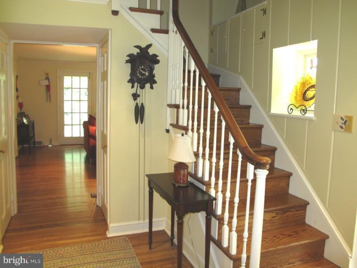 5 Brookside Road Wallingford, PA 19086 - Photo 8 of 14 Foyer