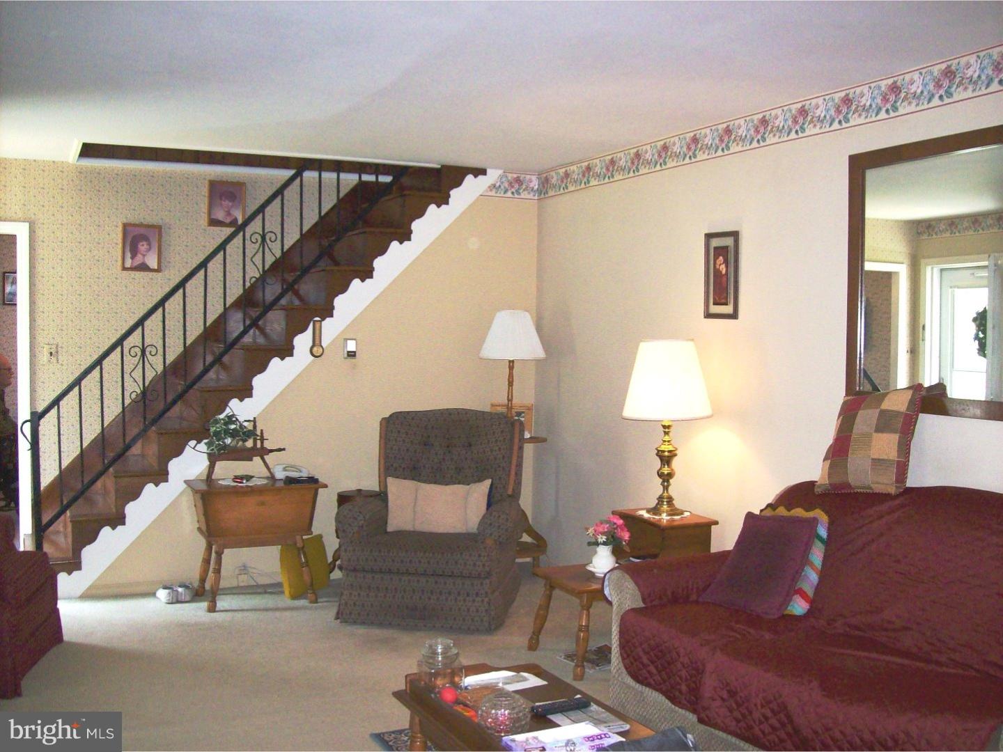 14 Rhode Island Road Sicklerville, NJ 08081 - Photo 3 of 18