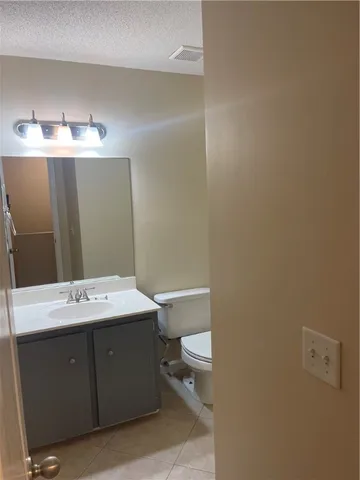 $1,975 | 104 Courtyard Villas Lane, Unit C1, St. Simons Island, GA 31522