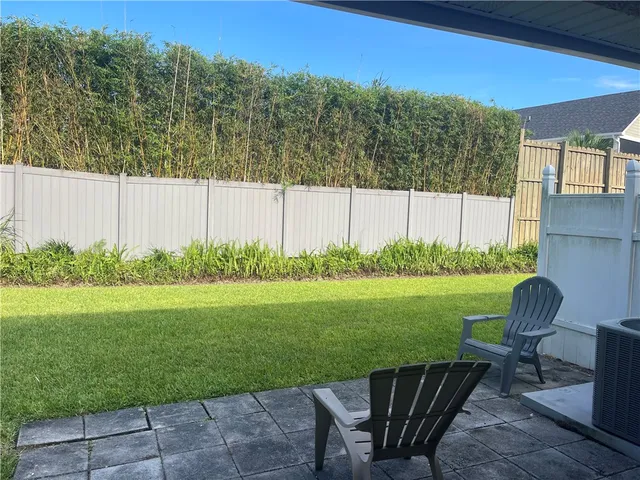 $1,975 | 104 Courtyard Villas Lane, Unit C1, St. Simons Island, GA 31522