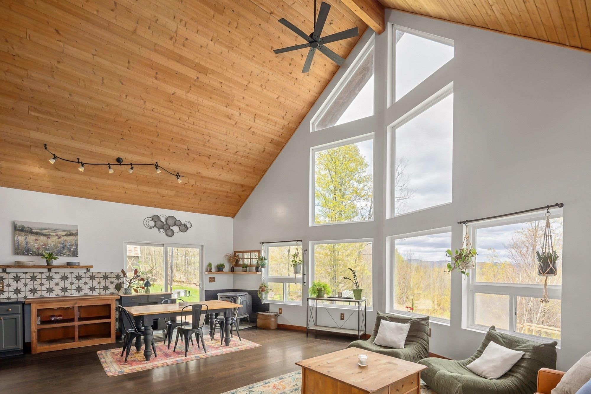 96 Deerfield Hills Road Morristown, VT 05661 - Photo 4 of 48
