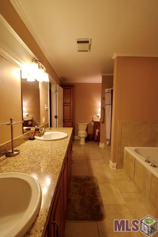 622 Aragon Road Montegut, LA 70377 - Photo 23 of 25 Double Vanity