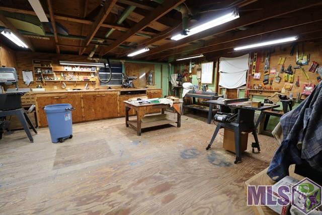 622 Aragon Road Montegut, LA 70377 - Photo 24 of 25 Workshop features Central Vacumm