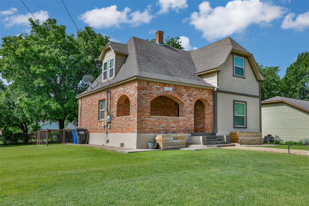 230 Main Street Lindsay, TX 76250 - Photo 2 of 29