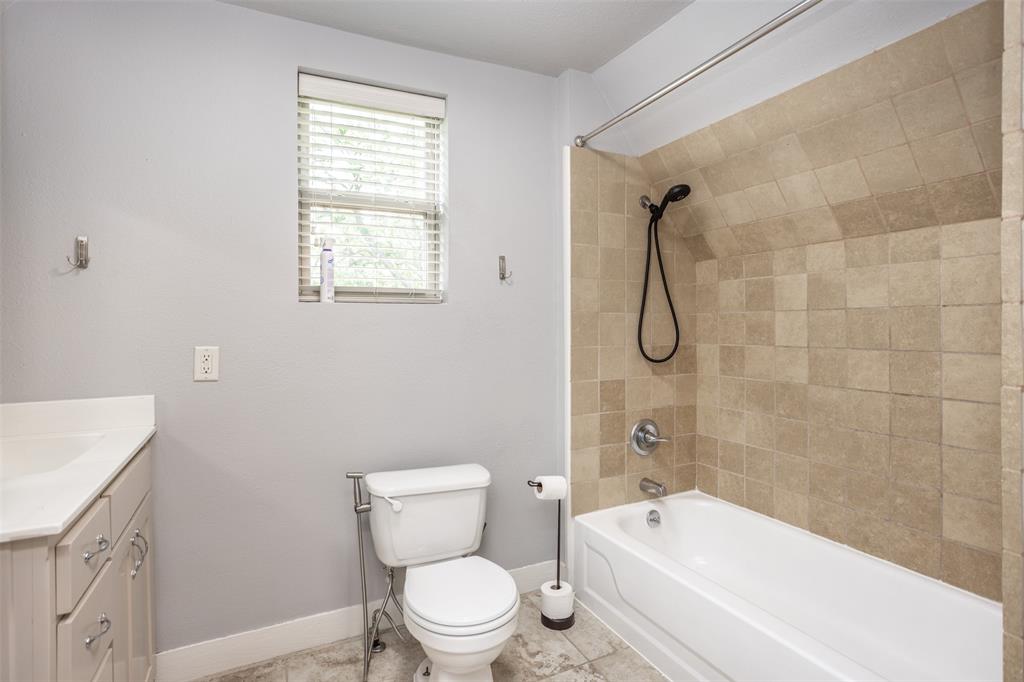 230 Main Street Lindsay, TX 76250 - Photo 22 of 29