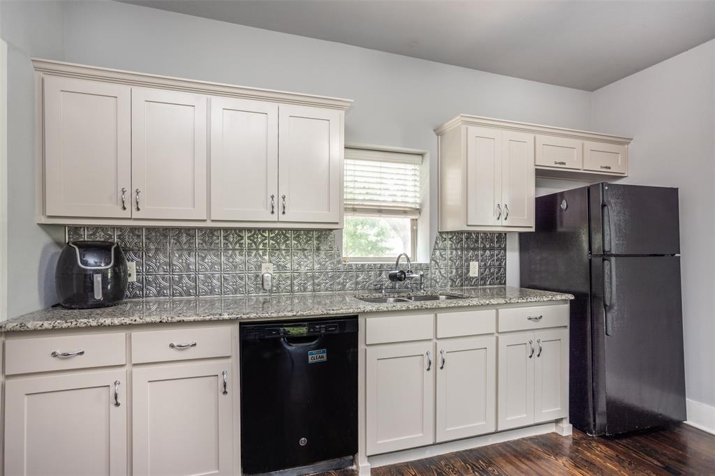 230 Main Street Lindsay, TX 76250 - Photo 9 of 29