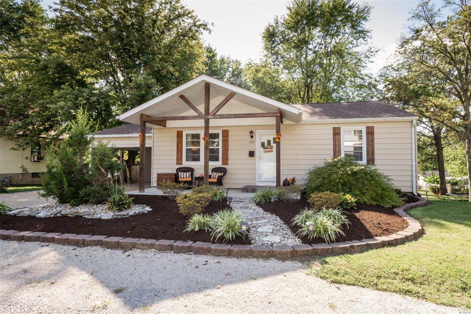 321 South Riebeling Street Columbia, IL 62236 - Photo 1 of 33 Gallery Image 1