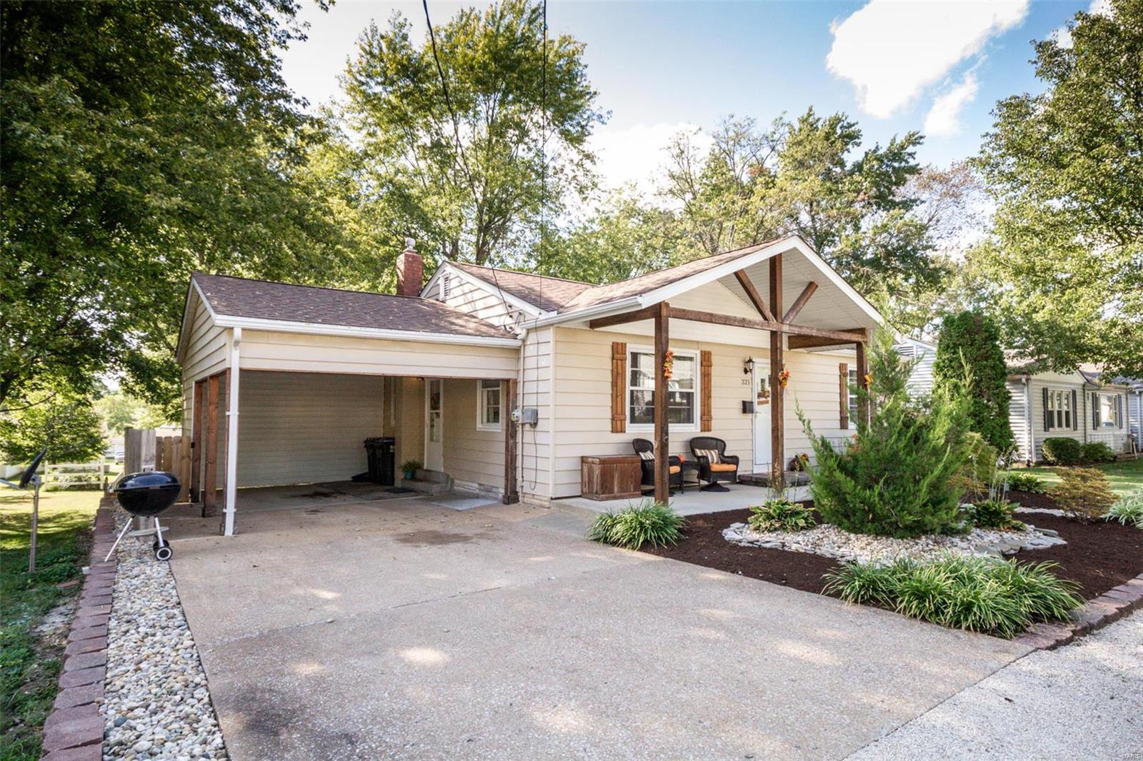 321 South Riebeling Street Columbia, IL 62236 - Photo 2 of 33 Gallery Image 2