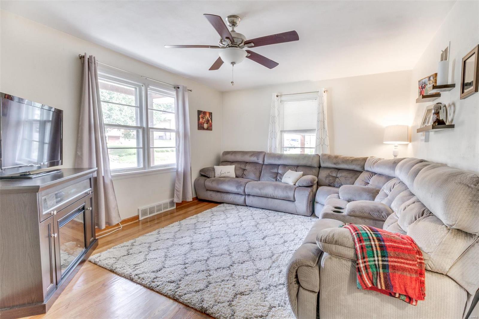 321 South Riebeling Street Columbia, IL 62236 - Photo 6 of 33 Gallery Image 6