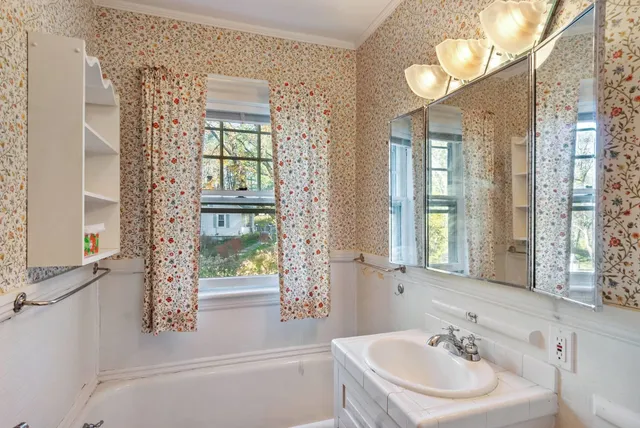 $795,000 | 598 East Woodstock Road, Woodstock, VT 05091