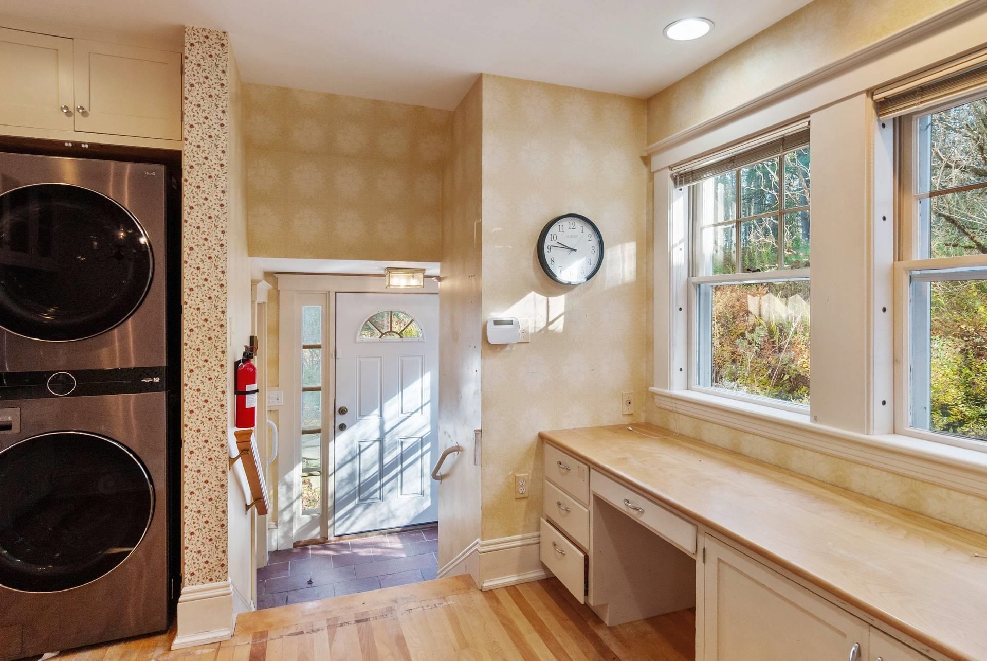 598 East Woodstock Road Woodstock, VT 05091 - Photo 9 of 46