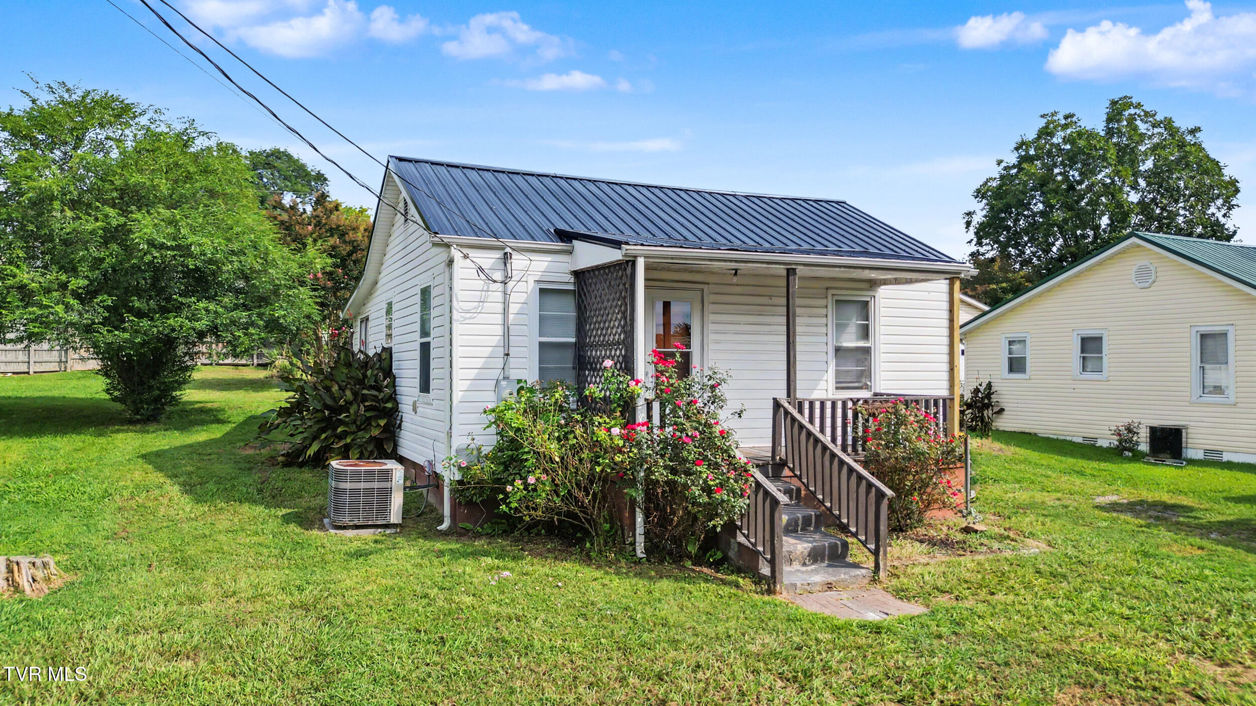 317 Biddle Street Greeneville, TN 37745 - Photo 8 of 39 2_dji_0886_