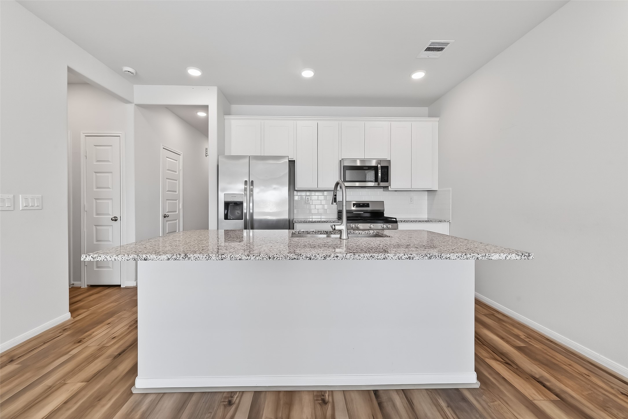 8327 Bristlecone Pine Way Magnolia, TX 77354 - Photo 9 of 29