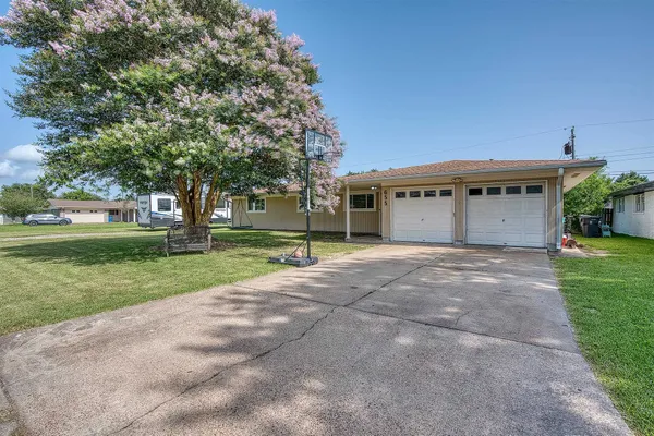 $179,000 | 655 Cactus Street, Bridge City, TX 77611