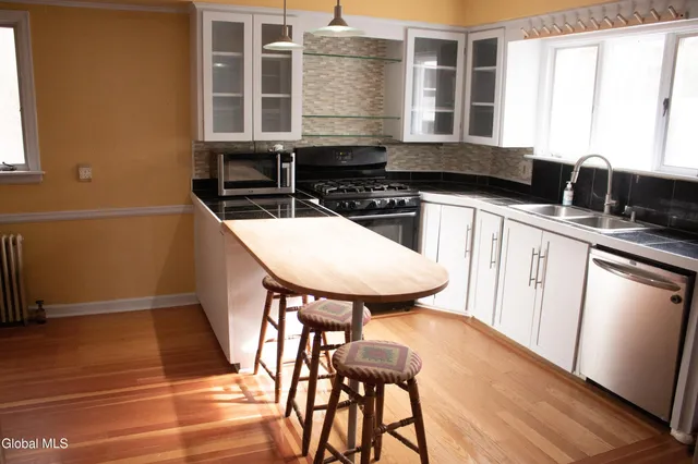 $337,000 | 1072 University Place, Schenectady, NY 12308