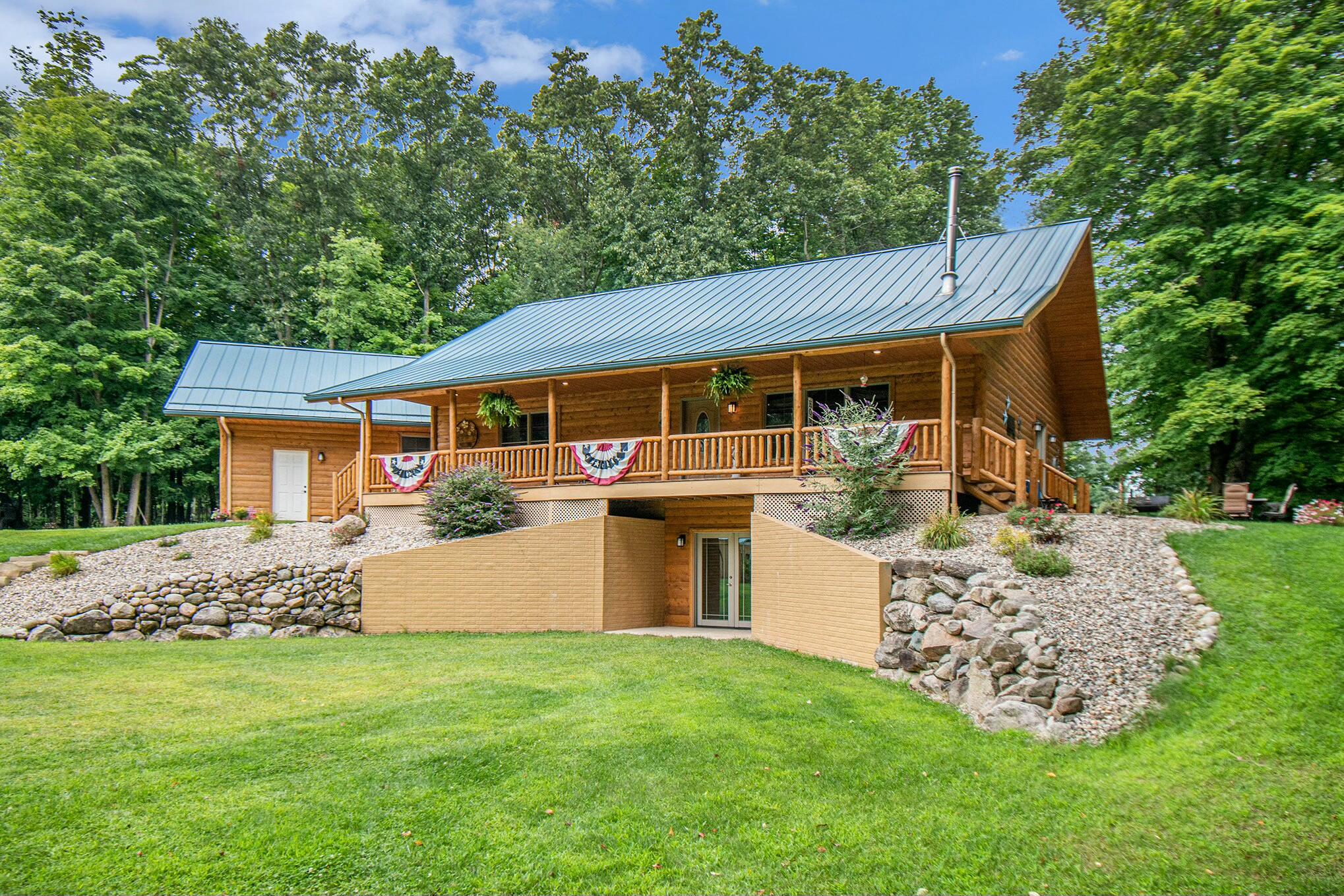 66885 Hess Road Edwardsburg, MI 49112 - Photo 2 of 29 tempImageyaHLzJ