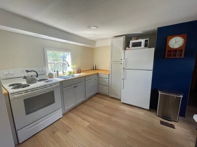 $49,900 | 141 Lancaster Road, Unit TRLR 1, Gorham, NH 03581