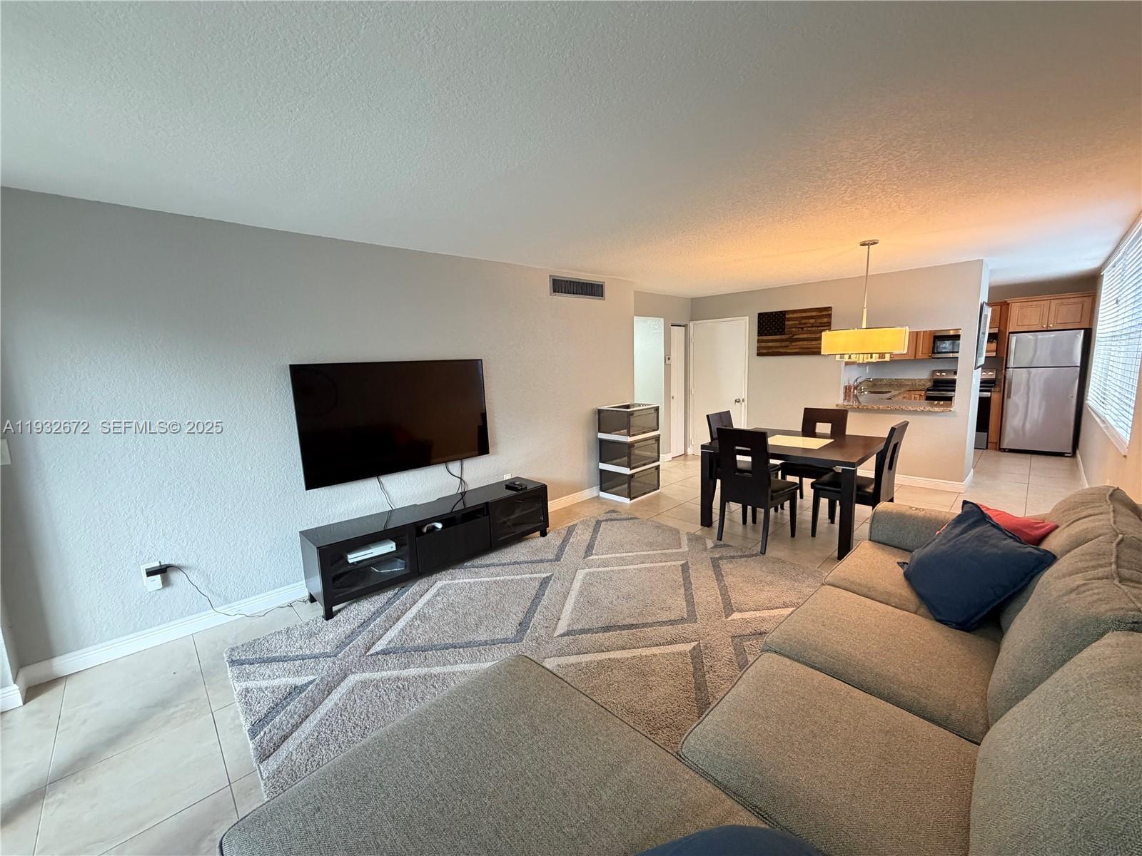 9491 Evergreen Place, Unit 201 Davie, FL 33324 - Photo 6 of 33