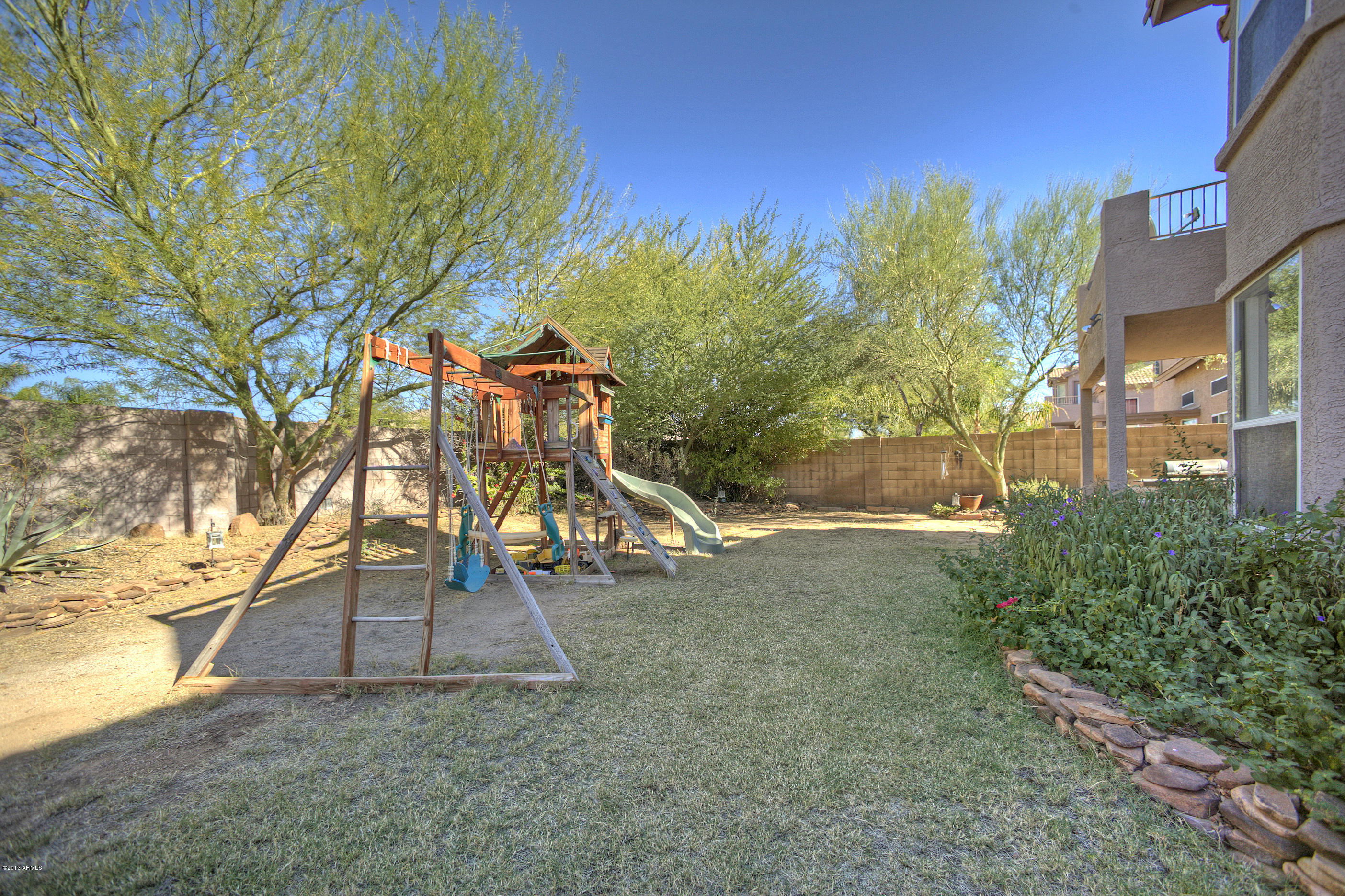 4510 East Rowel Road Phoenix, AZ 85050 - Photo 23 of 29 a view of outdoor space and yard