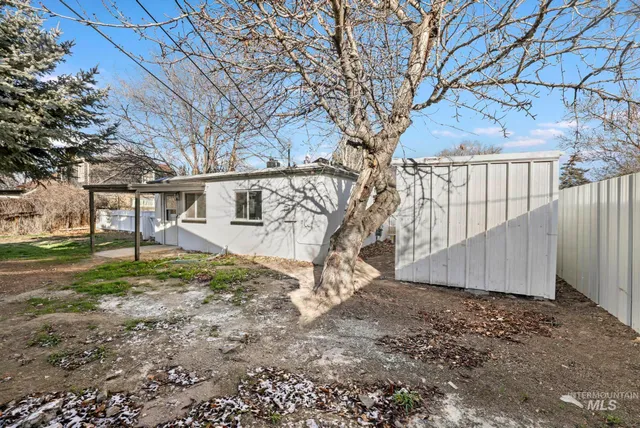 $310,000 | 742 Grant Twin Falls, Twin Falls, ID 83301