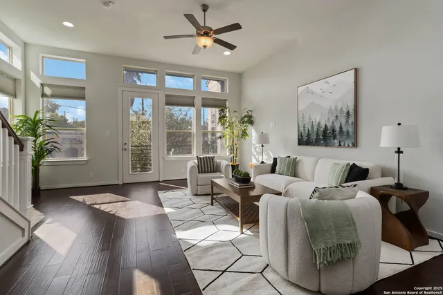 $3,500 | 2104 North St Mary's Street, San Antonio, TX 78212