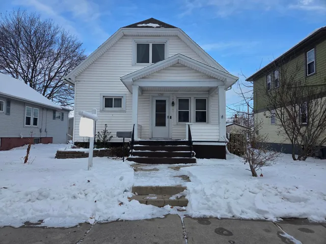 $230,000 | 1346 Lenz Court, Sheboygan, WI 53083