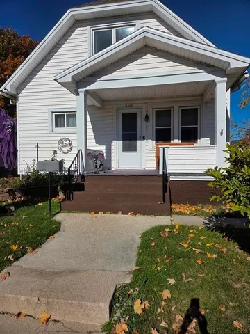 $230,000 | 1346 Lenz Court, Sheboygan, WI 53083