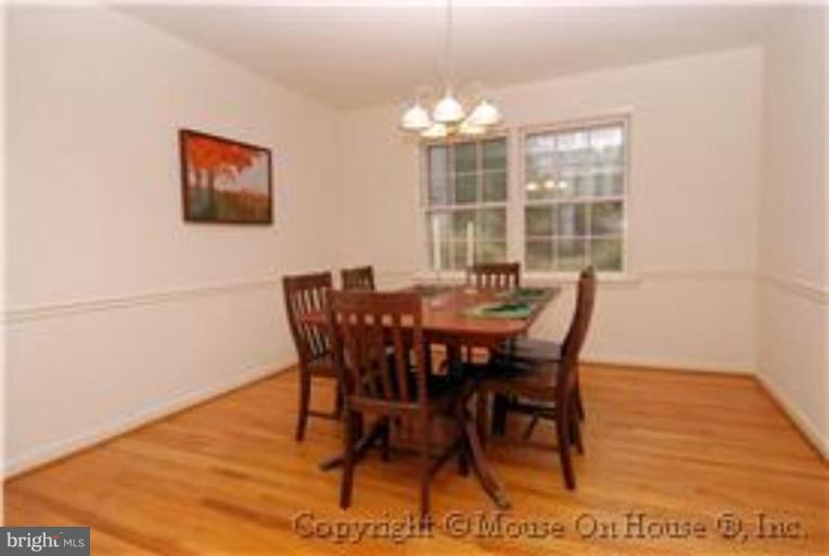 9211 Friars Road Bethesda, MD 20817 - Photo 5 of 30 Dining Room #3