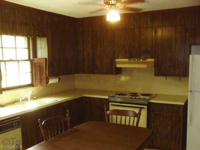 5220 Davis Road Winston-Salem, NC 27105 - Photo 8 of 8 Other. Kitchen