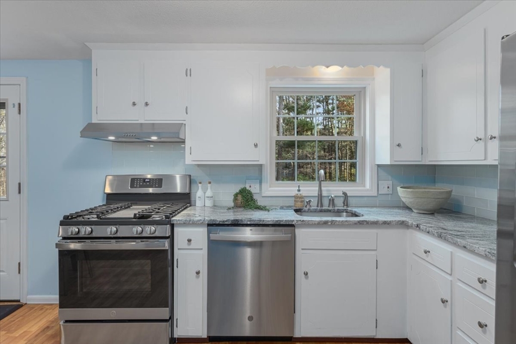 155 Dover Road, Unit 155 Millis, MA 02054 - Photo 11 of 42