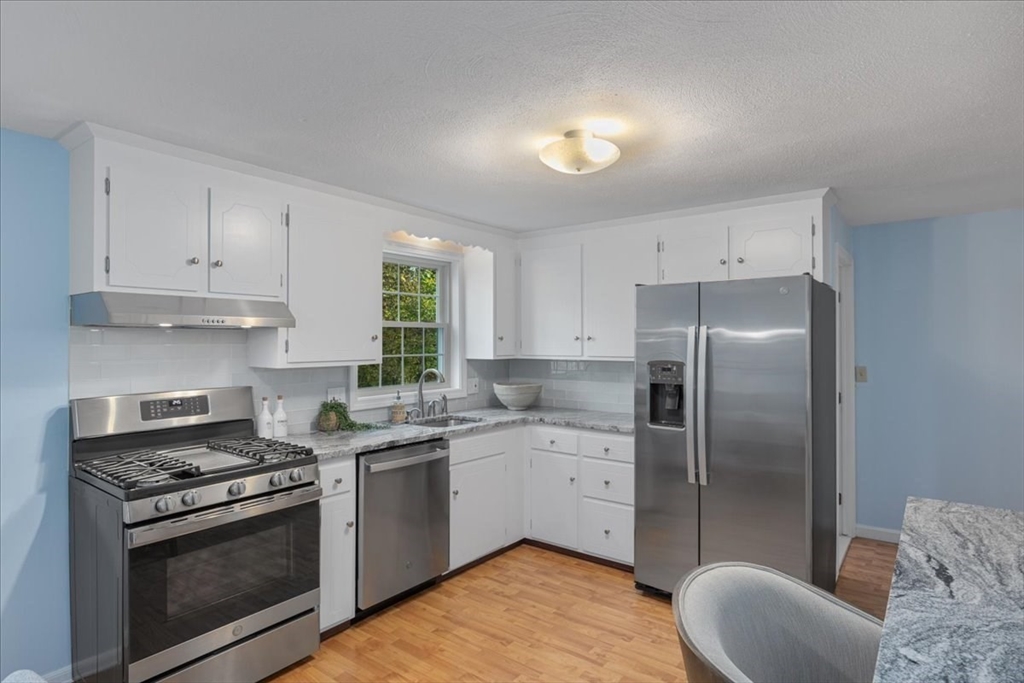 155 Dover Road, Unit 155 Millis, MA 02054 - Photo 12 of 42