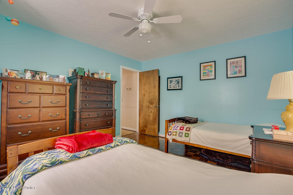 17021 Dry Ridge Road Louisville, KY 40299 - Photo 34 of 58 Small-32