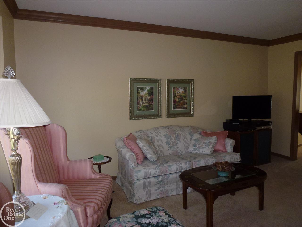 539 Shellbourne Drive Rochester Hills, MI 48309 - Photo 11 of 37
