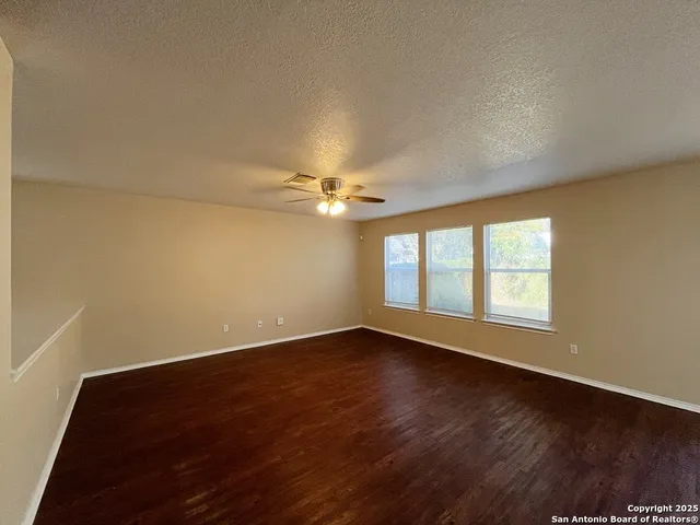 $1,695 | 329 Agency Oaks, San Antonio, TX 78249