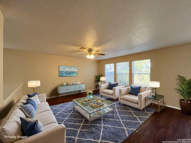 $1,695 | 329 Agency Oaks, San Antonio, TX 78249