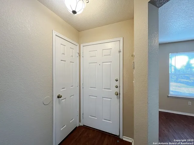 $1,695 | 329 Agency Oaks, San Antonio, TX 78249