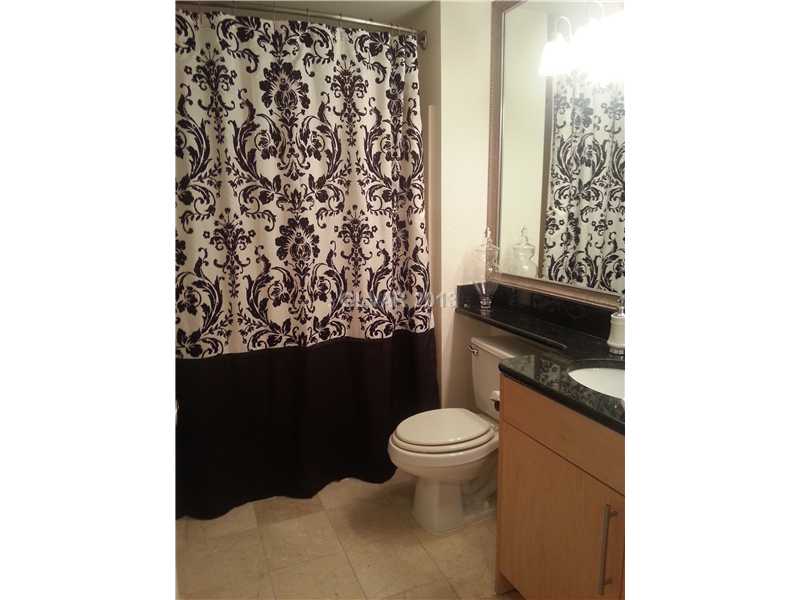 270 East Flamingo Road, Unit 130 Las Vegas, NV 89169 - Photo 9 of 11 Bathroom.