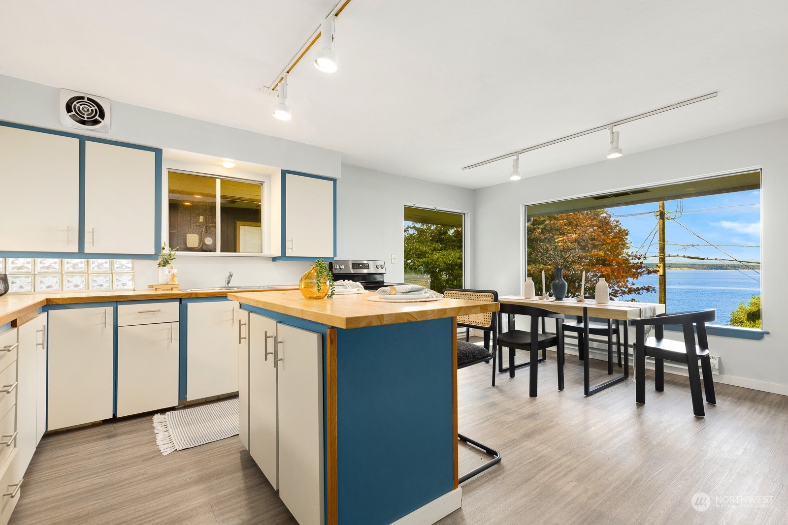 3245 Northwest Esplanade Seattle, WA 98117 - Photo 11 of 31