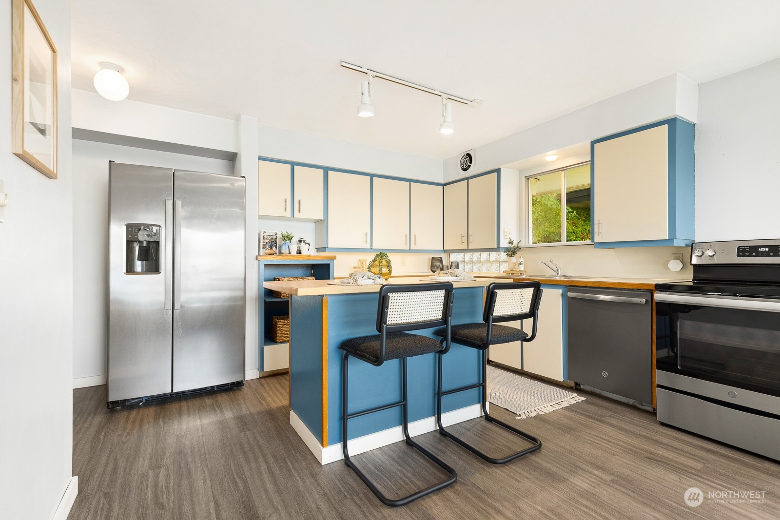 3245 Northwest Esplanade Seattle, WA 98117 - Photo 8 of 31