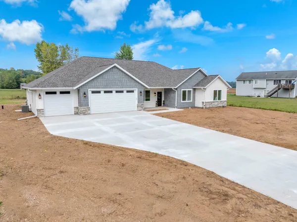 $525,000 | 2628 Stahl Road, Wilson, WI 53081