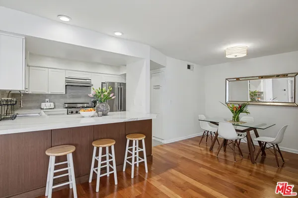 $945,000 | 1250 Amherst Avenue, Unit 302, Los Angeles, CA 90025