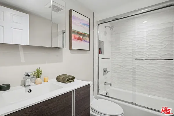 $945,000 | 1250 Amherst Avenue, Unit 302, Los Angeles, CA 90025