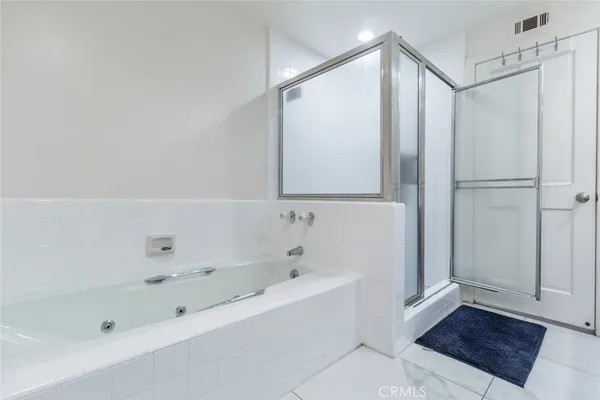 $550,000 | 19029 Nordhoff Street, Unit 205, Northridge, CA 91324