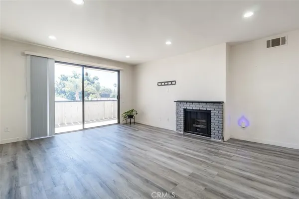$550,000 | 19029 Nordhoff Street, Unit 205, Northridge, CA 91324