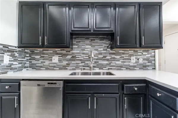 $550,000 | 19029 Nordhoff Street, Unit 205, Northridge, CA 91324