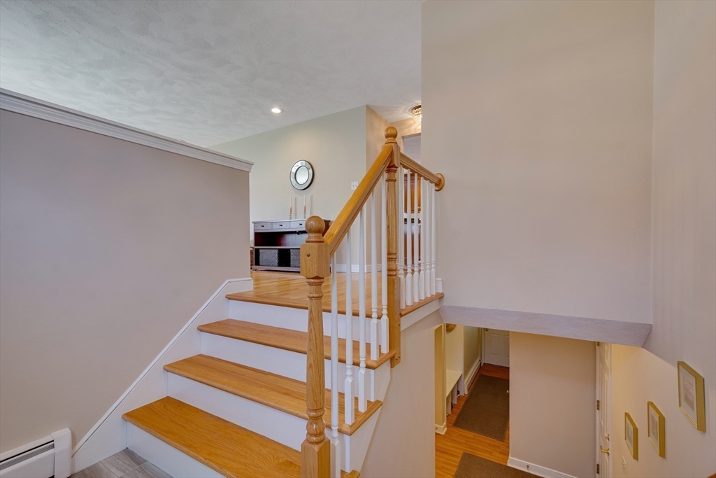6 Apollo Circle Lexington, MA 02421 - Photo 27 of 38 a view of entryway