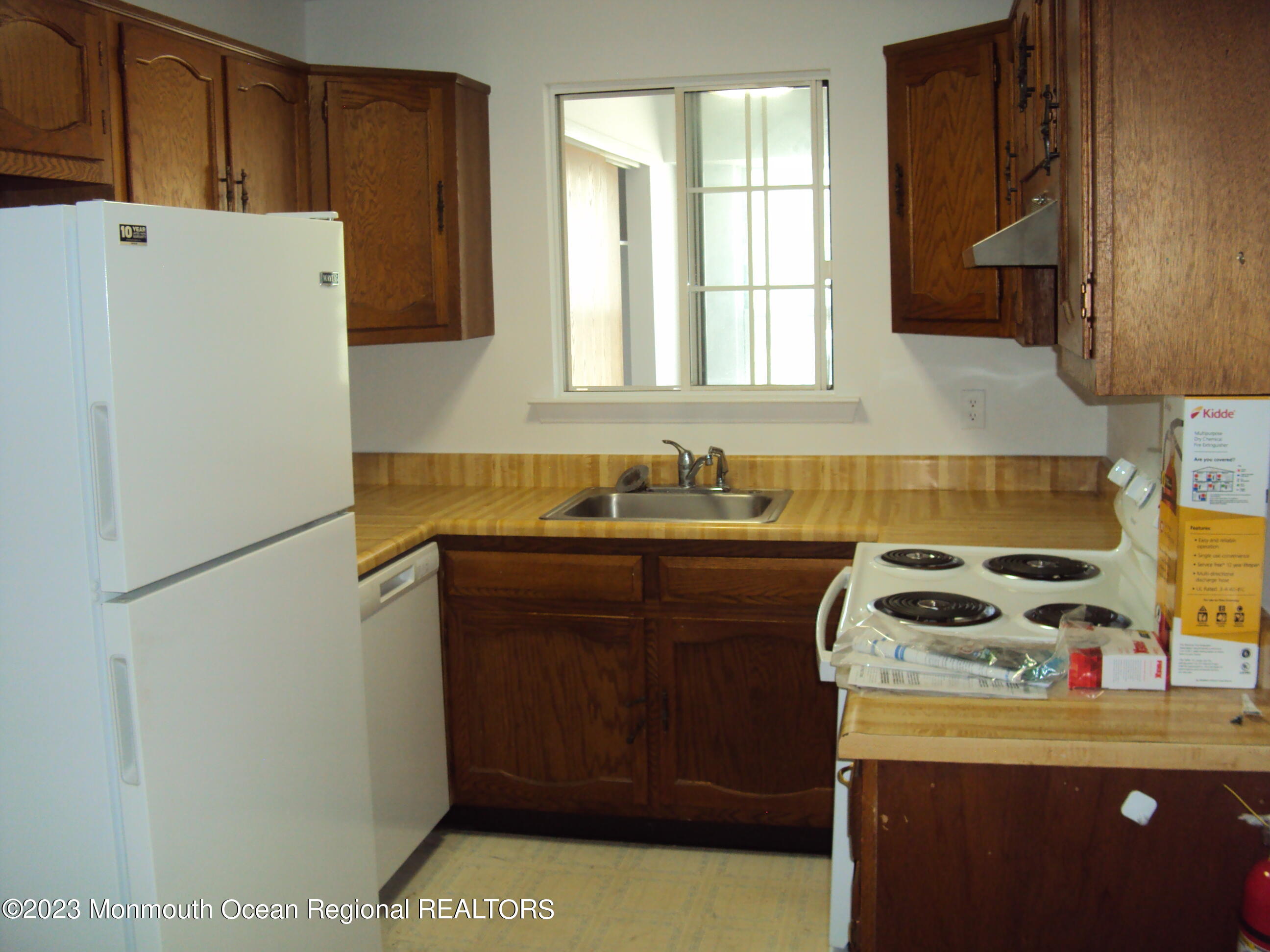 41 A Medford Road Whiting, NJ 08759 - Photo 4 of 16 DSC08270