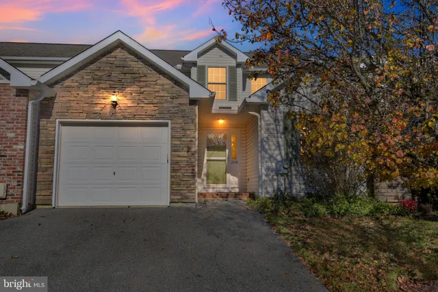 $530,000 | 208 Hoyer Court, Wilmington, DE 19803