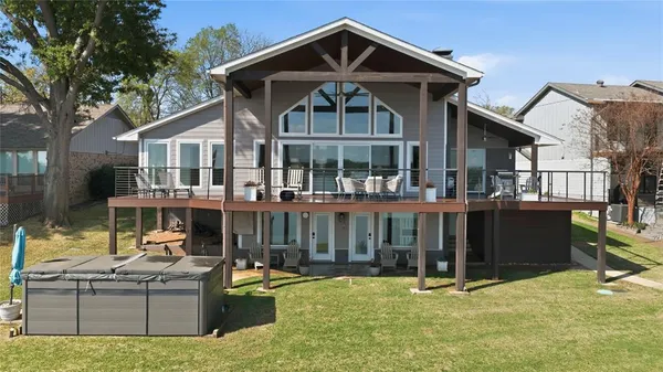 $1,725,000 | 648 Enchanted Isles Drive, Mabank, TX 75156